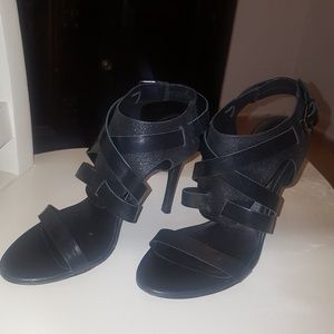 Vera Wang sandals